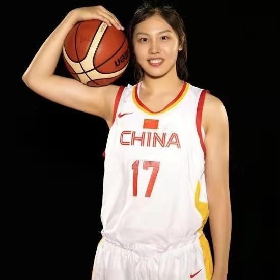 《蜂蜜的针》曝终极预告 袁泉上演除害猎杀法则3453人看过 《阳光女子合唱团》MV上线 A-lin歌唱爱与幸福2103人看过 《天才游戏》曝预告 彭昱畅丁禹兮化身纯恨宿敌2667人看过 《纯真年代的爱情》研讨会 孙千王天辰忆拍摄往3157人看过 新闻首页 电影新闻首页 明星新闻 华语 海外 成龙、梁朝伟、小贝、李栋旭等观战NBA中国赛 日前，25-26赛季NBA季前赛在中国澳门举行，成龙、梁朝伟 、刘嘉玲、任达华、大卫·贝克汉姆、林书豪、李小鹏、李栋旭、刘宪华、杜华、李汶翰等到场观... 《球状闪电》官宣 童瑶、王安宇、杨立新领衔主 9月25日，根据刘慈欣同名小说改编而成的剧集《球状闪电》阵容官宣，由陈思诚监制，戴墨执导，童瑶、王安宇、杨立新领衔主演，周一围、丁勇岱特邀主演，杨玏、... 倪妮、宋威龙外网生图抗打 时装周同场黛米·摩2025-09-24 汤唯、乔贝贝、张婧仪、吴磊等亮相伦敦时装周2025-09-24 演员于朦胧坠楼身亡 杨幂、迪丽热巴等发文悼念2025-09-12 《跛豪》《新上海滩》导演潘文杰逝世 享年69岁2025-09-10 更多 堪比时装周!